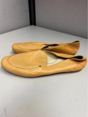 BORN Women's Camel Leather Slip On Mule Size 6